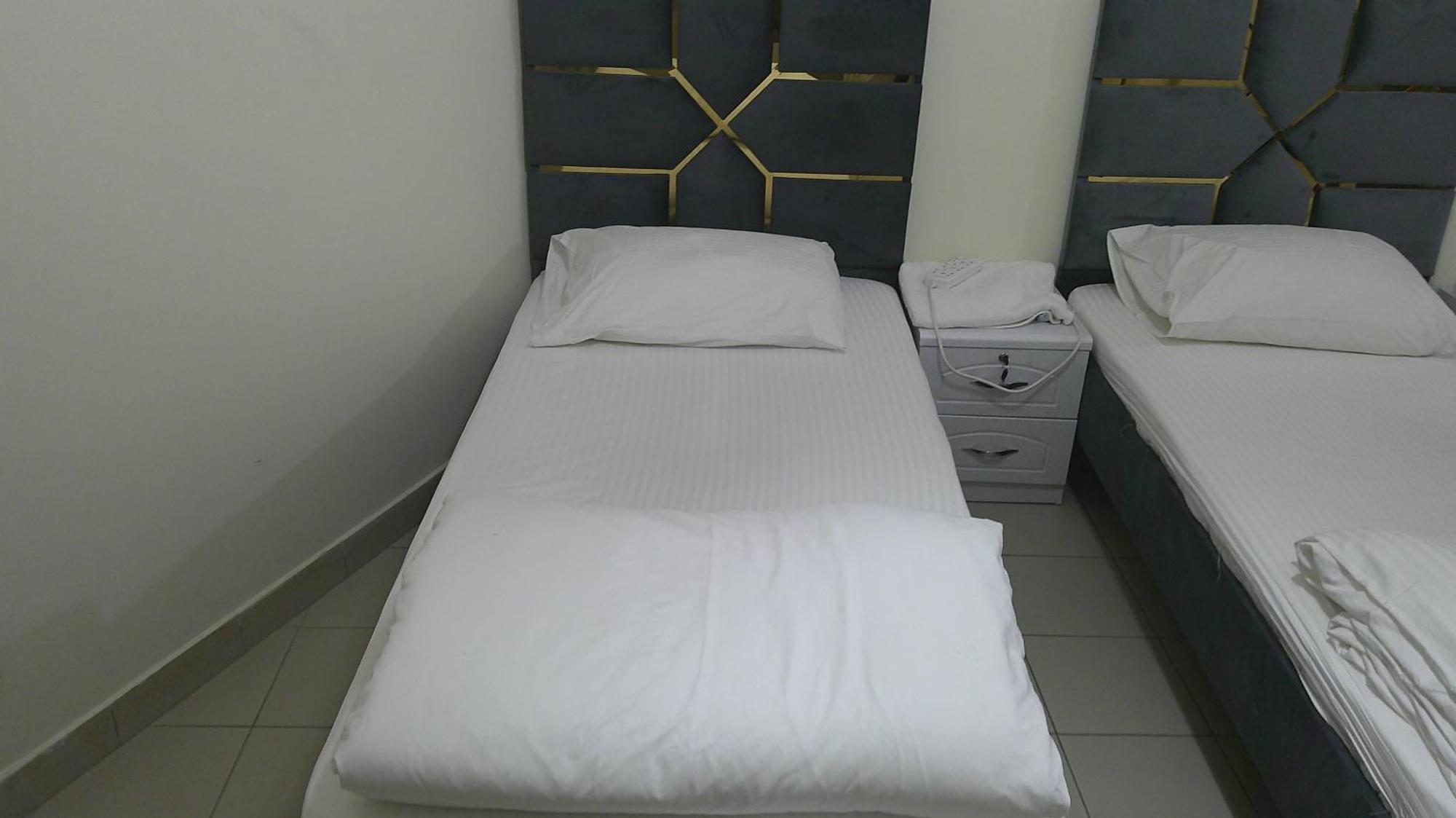 Ruby Star Hostel Dubai F2 ภายนอก รูปภาพ