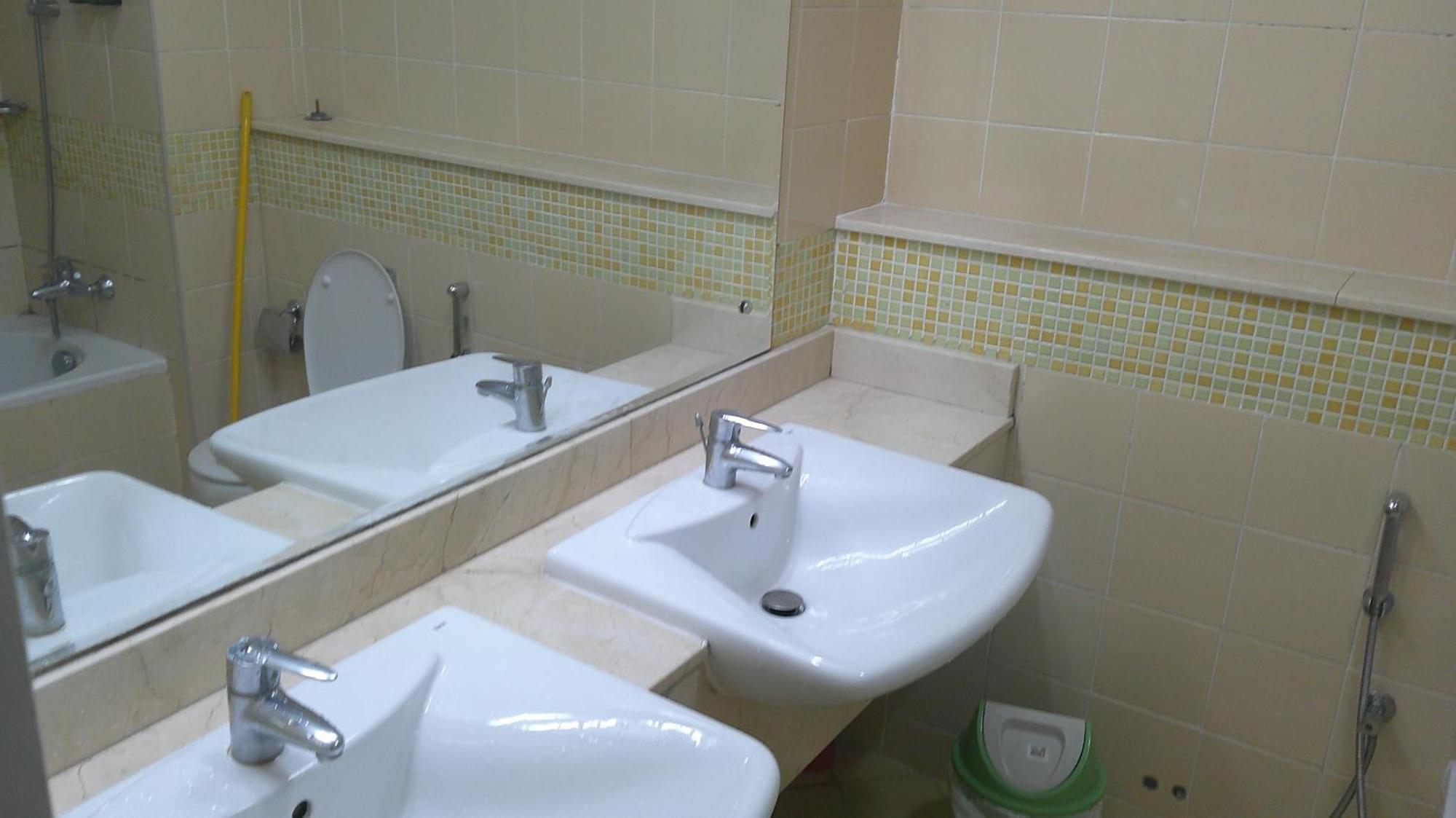 Ruby Star Hostel Dubai F2 ภายนอก รูปภาพ